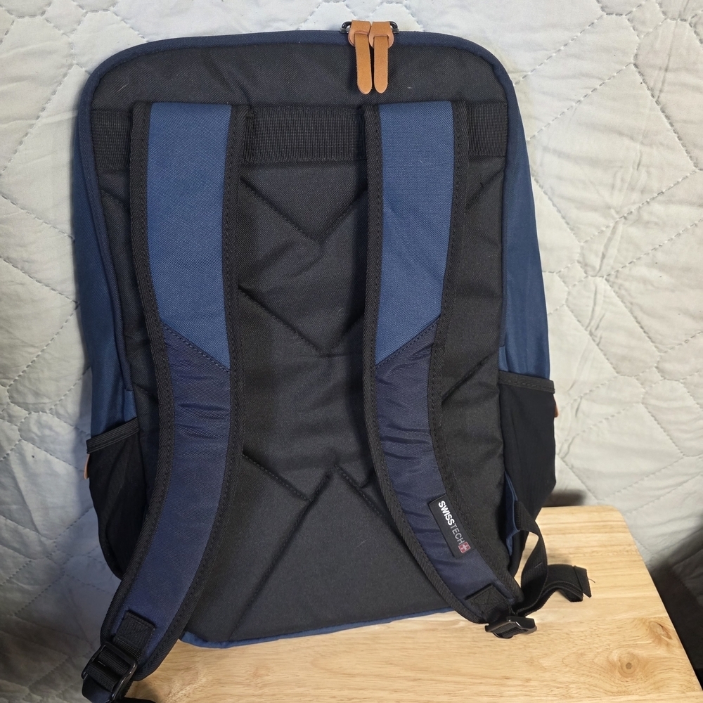 Swiss Tech Blue and Brown Backpack - Picture 6 of 7